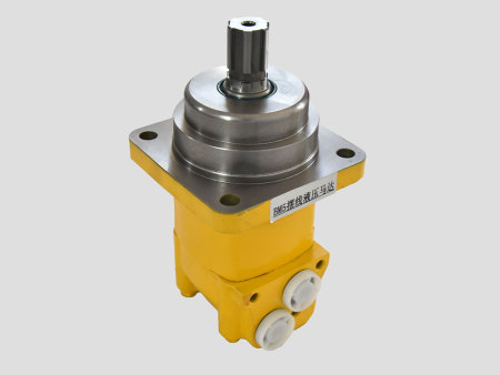 Special motor for vacuum cleaners